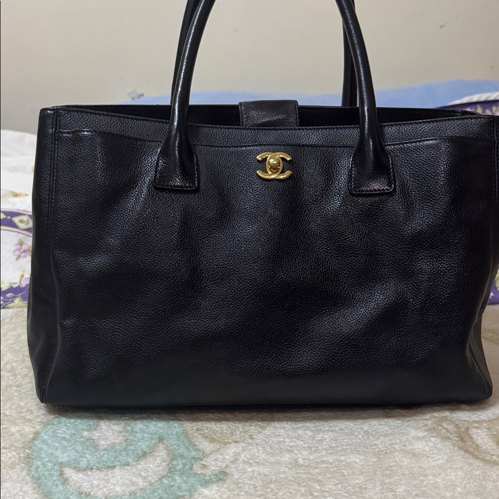 100% Authentic Chanel black Totes Bag!